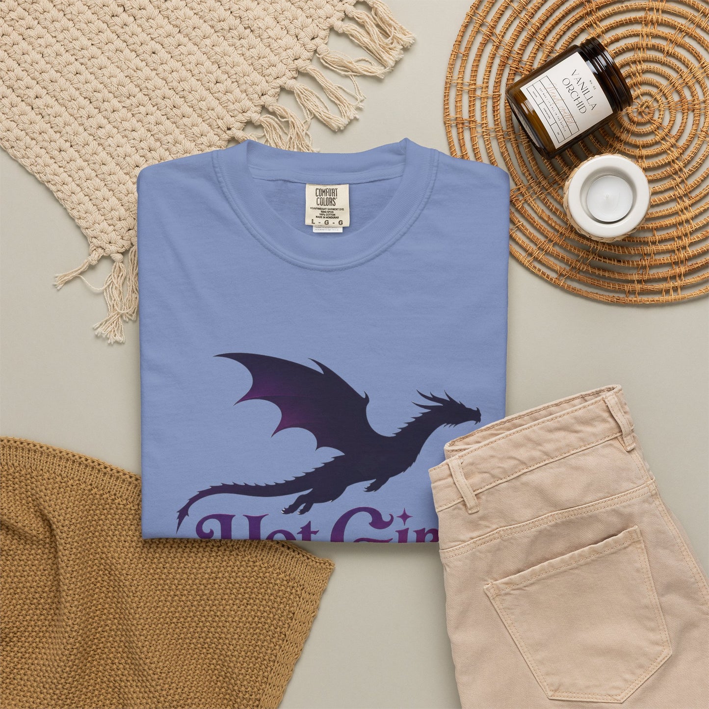 Fantasy Reader T‑Shirt — "Hot Girls Read Fantasy" Dragon Graphic