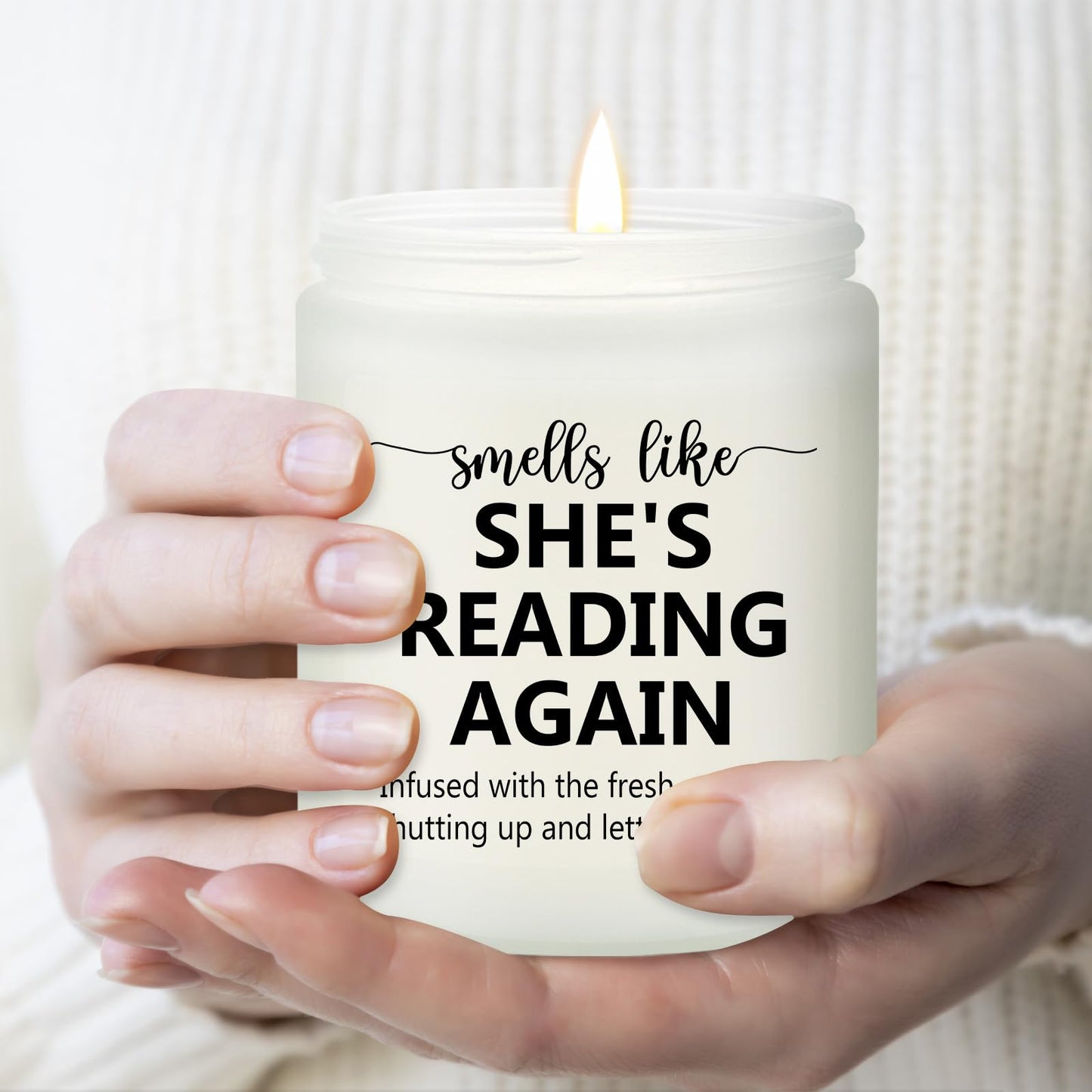 Bougie littéraire « Smells Like She's Reading Again » – Parfum lavande