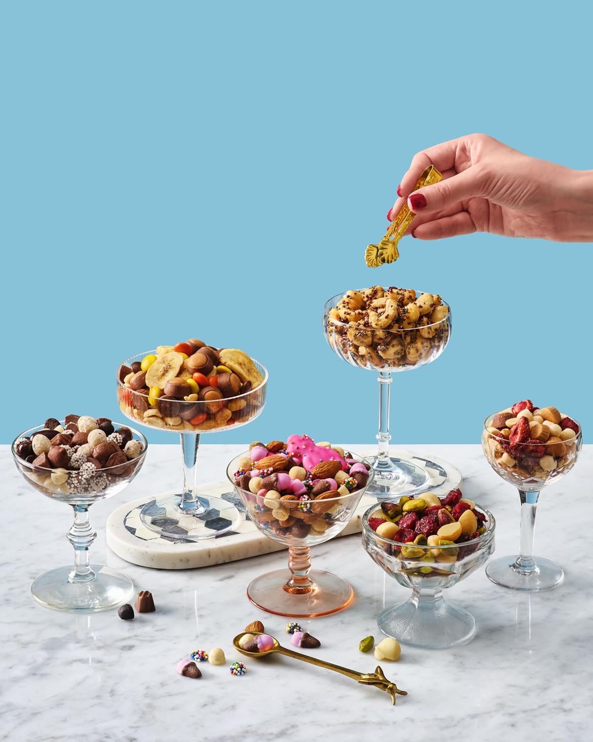 Mélange de noix à l'érable Yupik, 156 g, collation sans gluten, casher, sans OGM, noix glacées à l'érable, avec du sirop d'érable pur, amandes, noix de cajou, pacanes, noisettes rôties à sec, collation saveur cannelle douillette