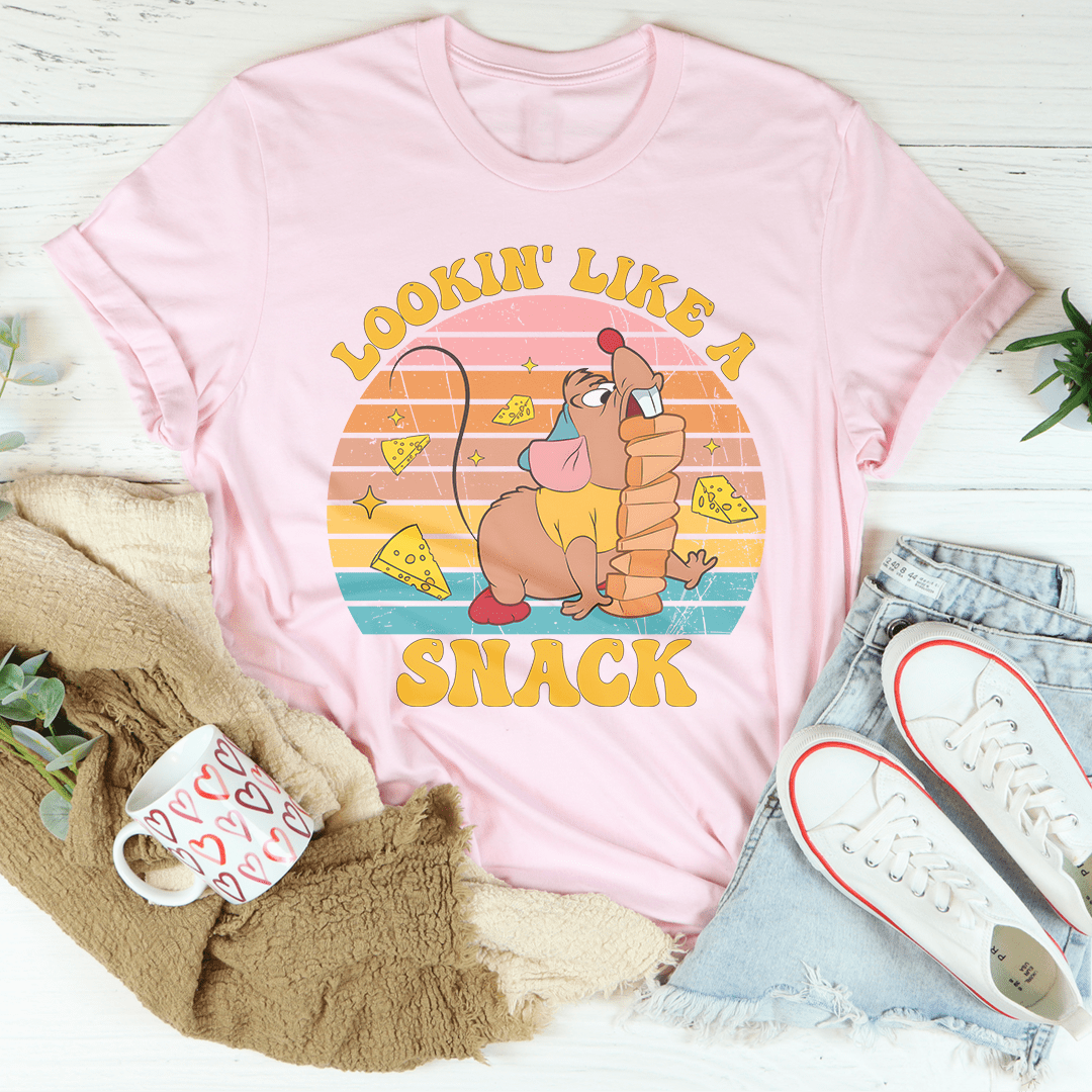 T-shirt "Lookin Like A Snack"