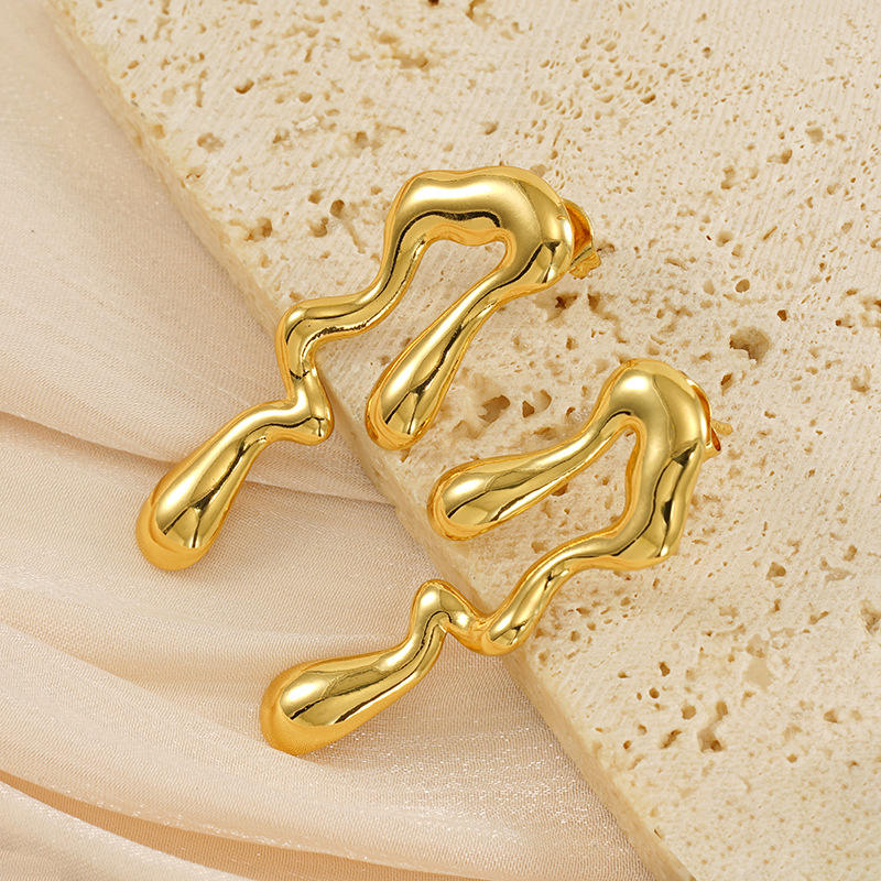 Boucles d'oreilles pendantes goutte d'eau audacieuses