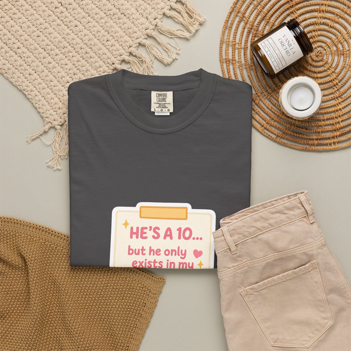 Kindle Book Lover T‑Shirt – "He’s a 10... but he only exists in my Kindle"