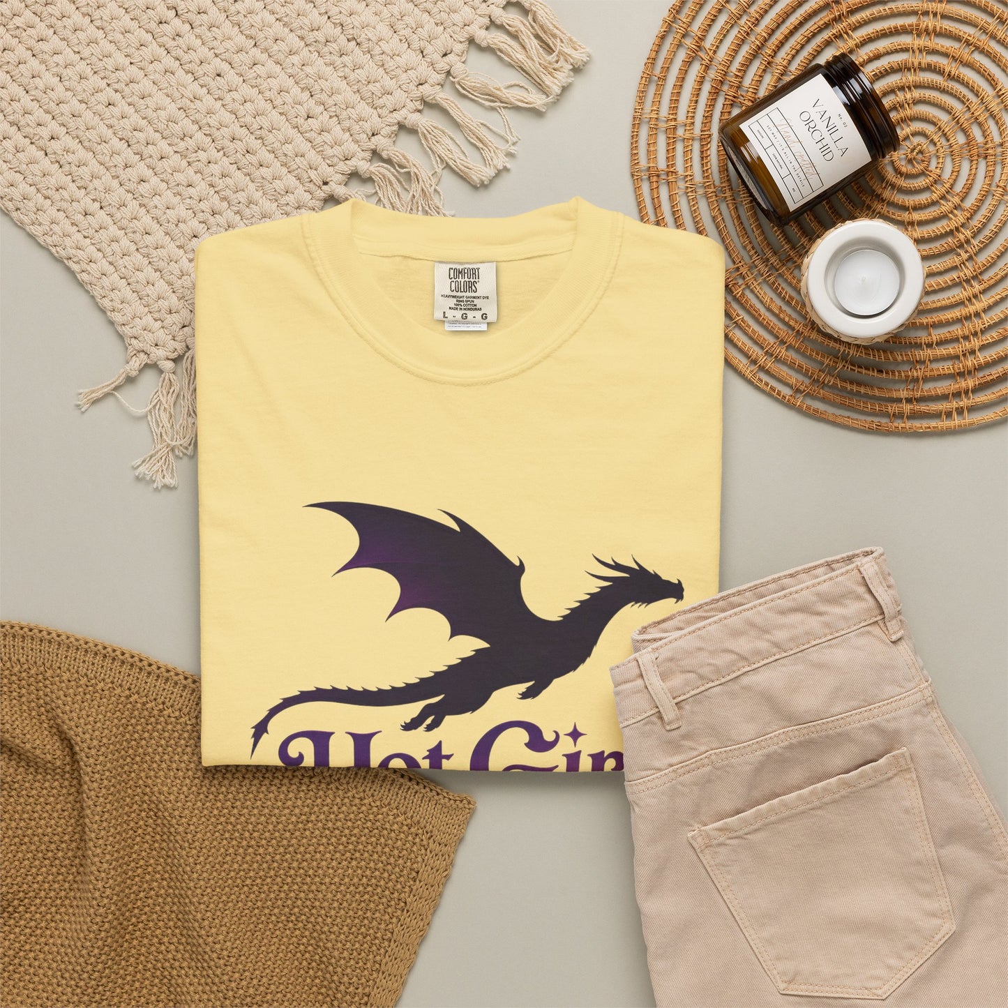 Fantasy Reader T‑Shirt — "Hot Girls Read Fantasy" Dragon Graphic