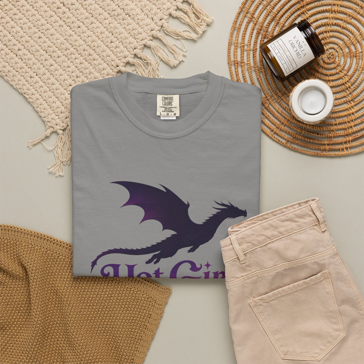 Fantasy Reader T‑Shirt — "Hot Girls Read Fantasy" Dragon Graphic