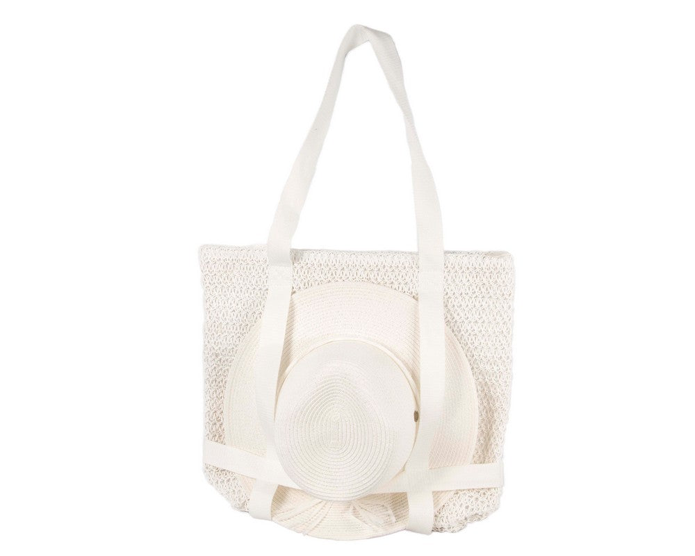 Ensemble d'été plage chapeau et sac blancs