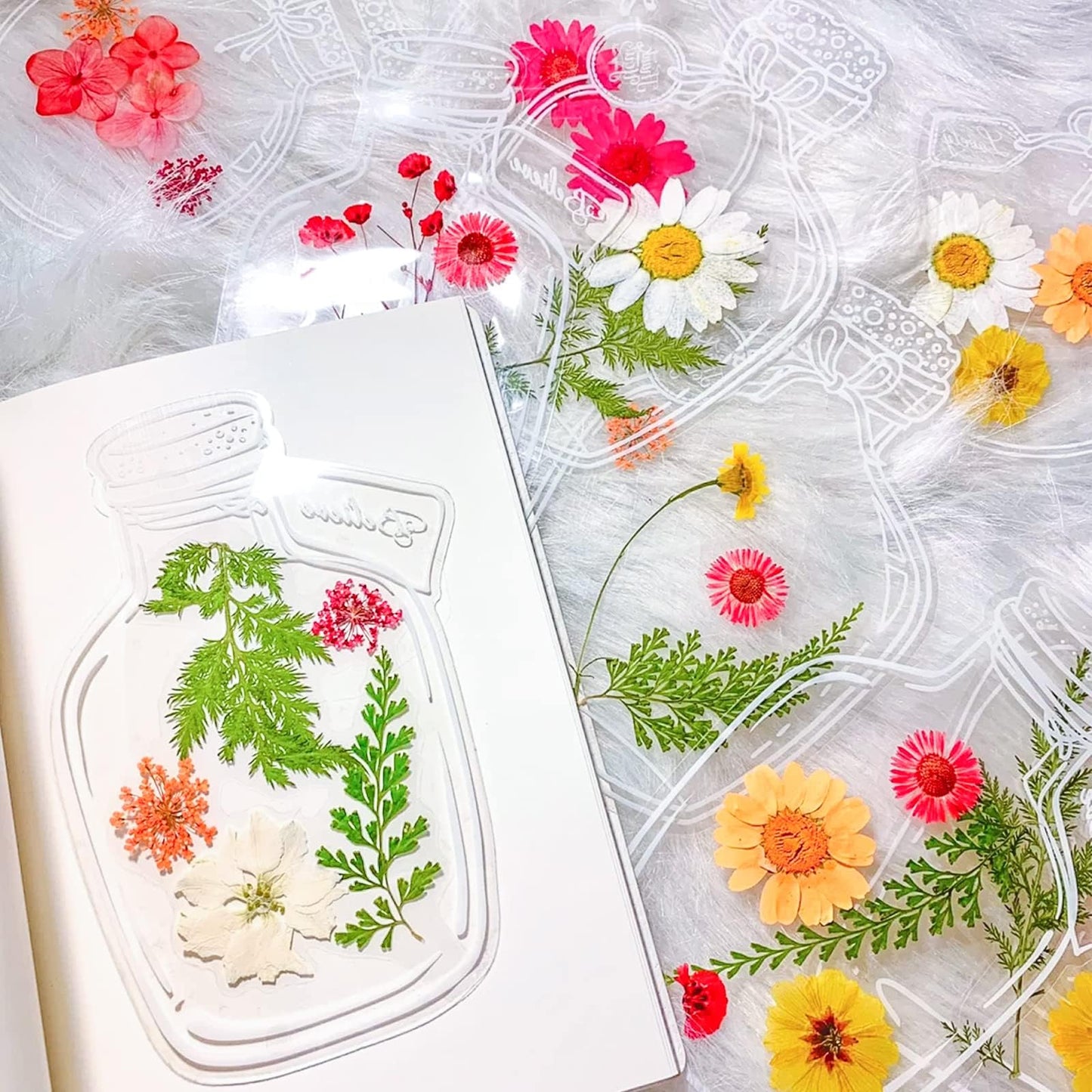 103PCS Bookmark Making Kit, Kaluofan DIY Bookmark Transparent Dried Flower Bookmarks Kit with Abundant Bottle Bookmarks Dried Flowers Tassels and Tweezer