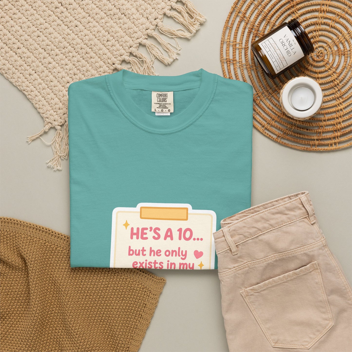 Kindle Book Lover T‑Shirt – "He’s a 10... but he only exists in my Kindle"