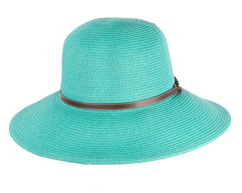 Chapeau de plage aqua pour l'été
