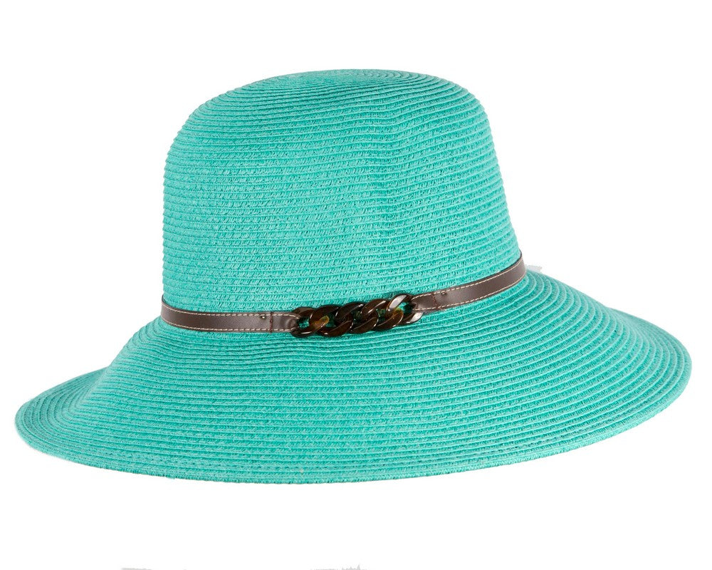 Chapeau de plage aqua pour l'été