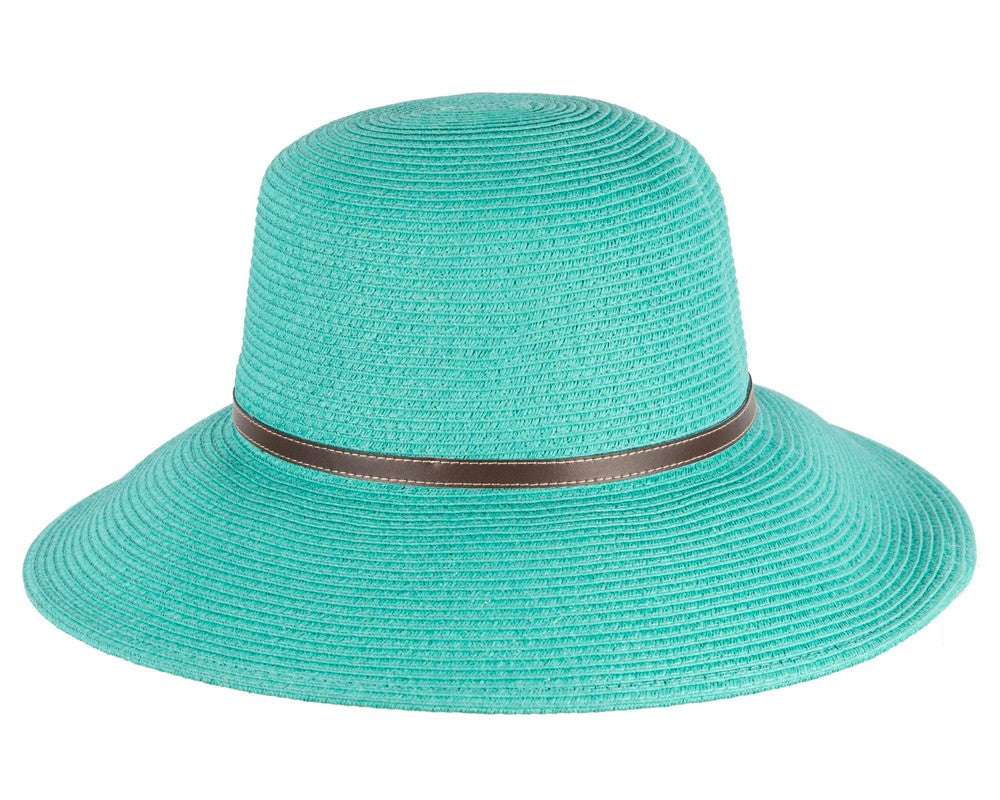 Chapeau de plage aqua pour l'été