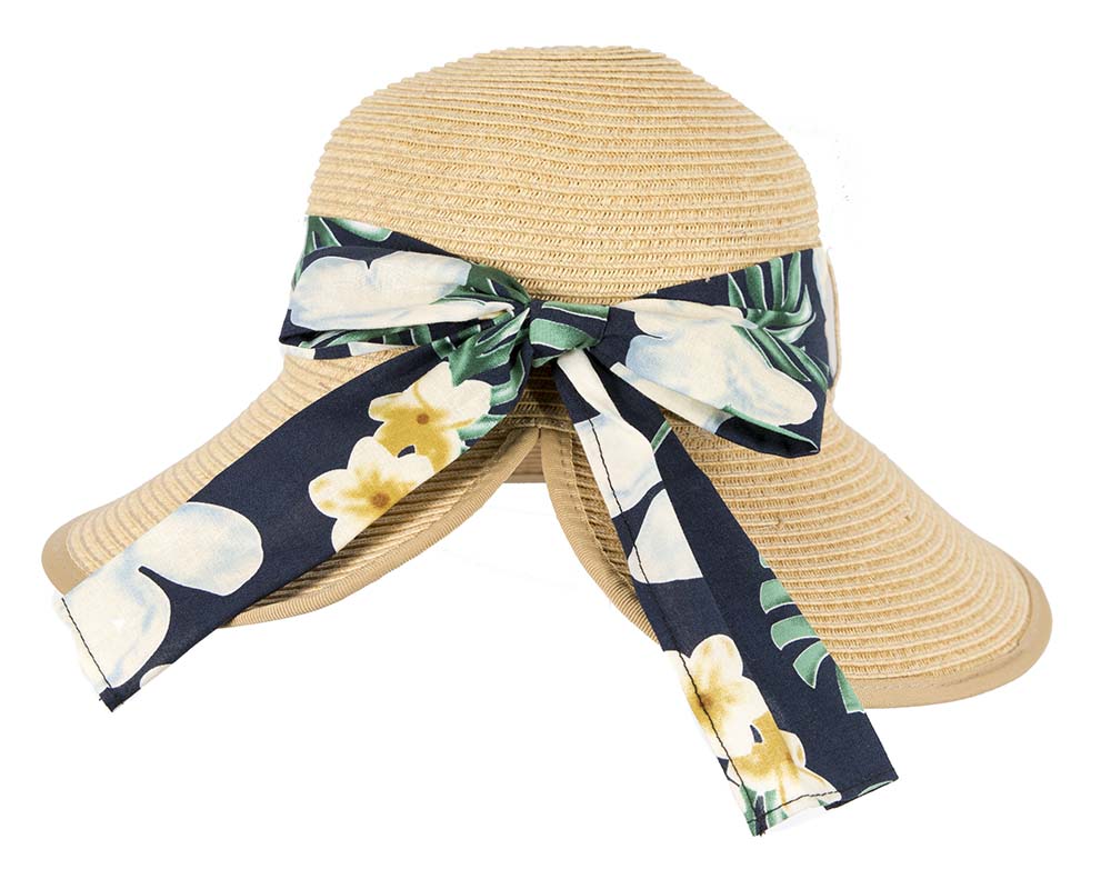 Chapeau de plage de paille à larges bords