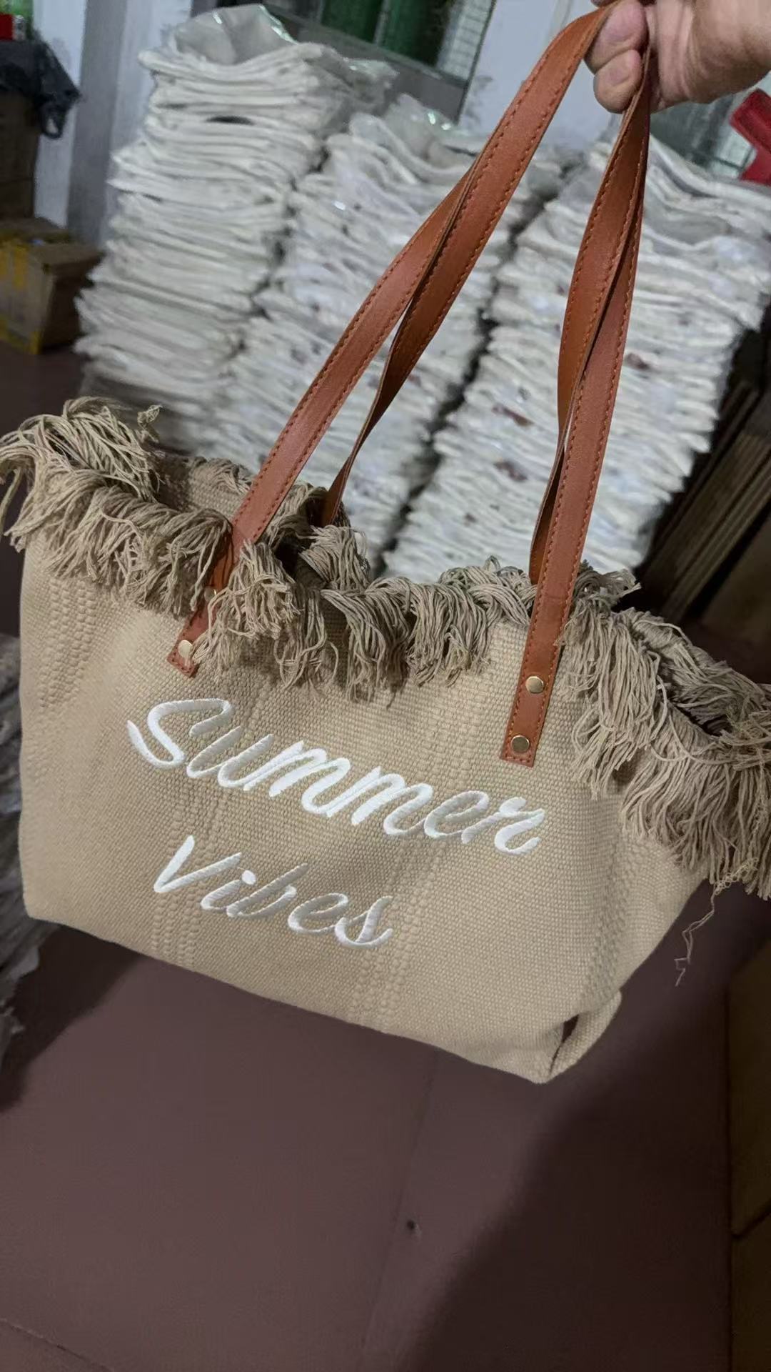 Sac de plage en toile brodée en 7 couleurs joyeuses