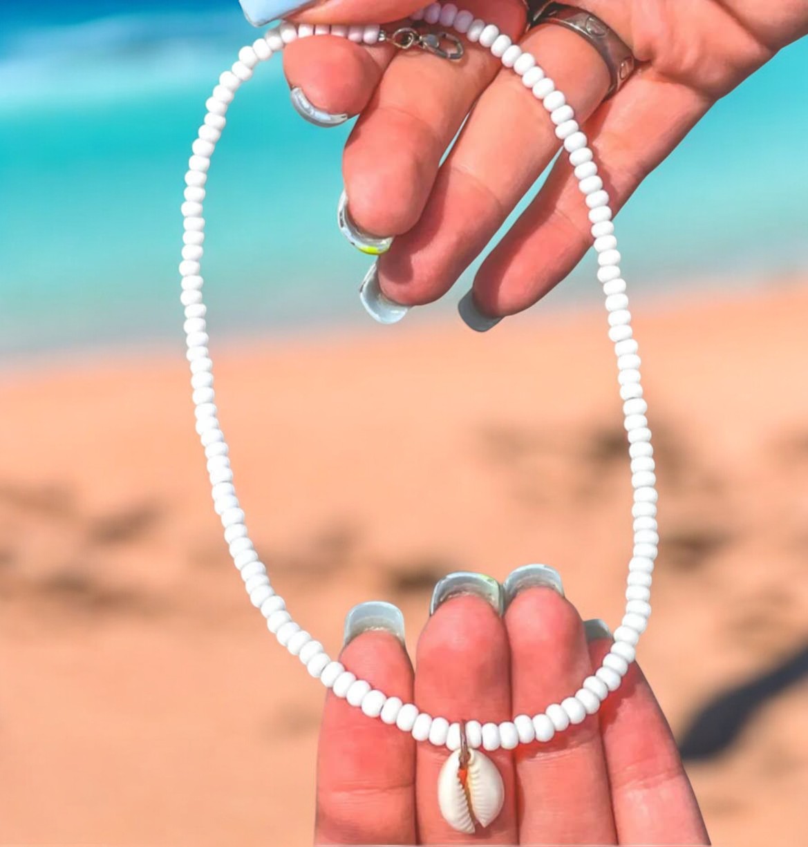 Ras de cou coquillages blancs